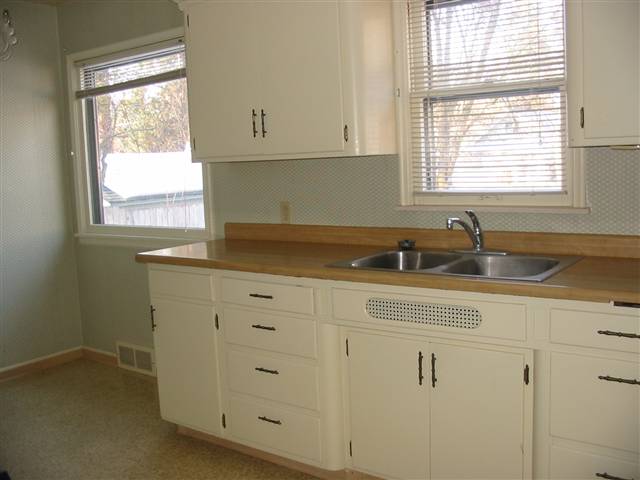 1203  E 33rd - Photo 3
