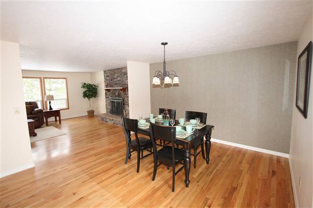 628  E Roundtable Cir - Photo 4