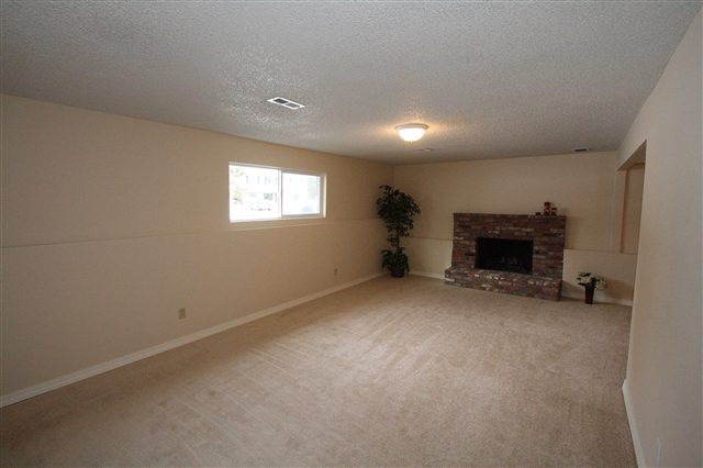 628  E Roundtable Cir - Photo 9
