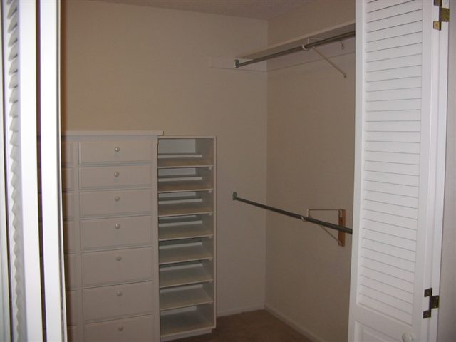1907  E Rockwood Blvd - Photo 9