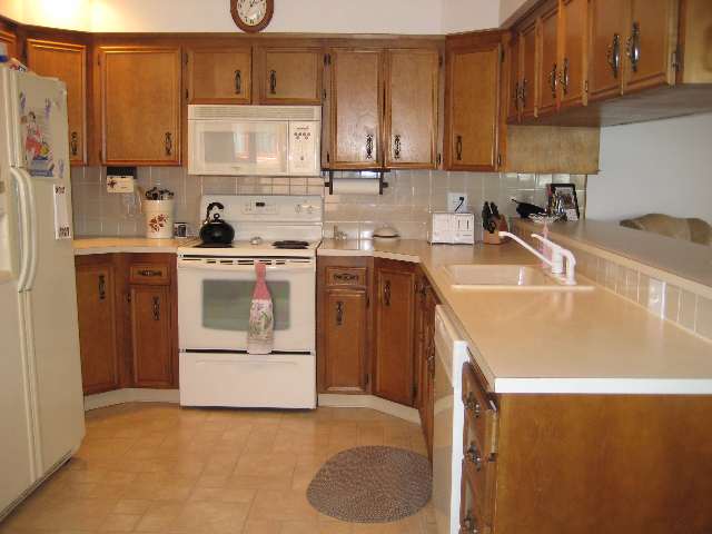 2125  W COURTLAND Ave - Photo 4