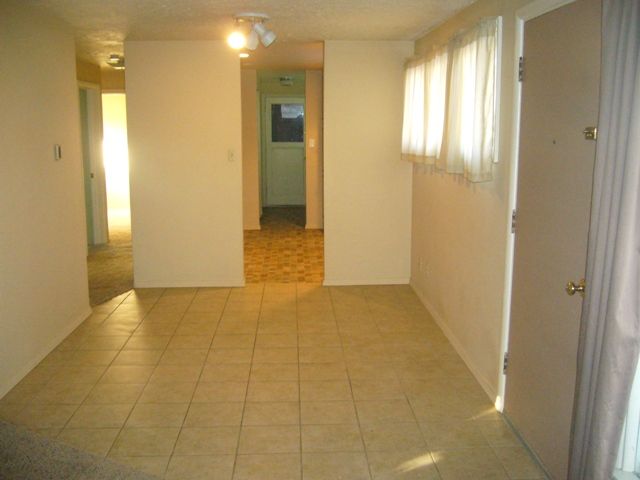 3102  S Freya St - Photo 3