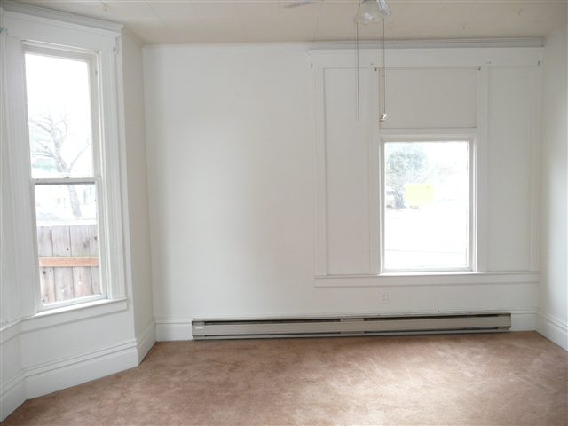 1318  W Maxwell Ave - Photo 3