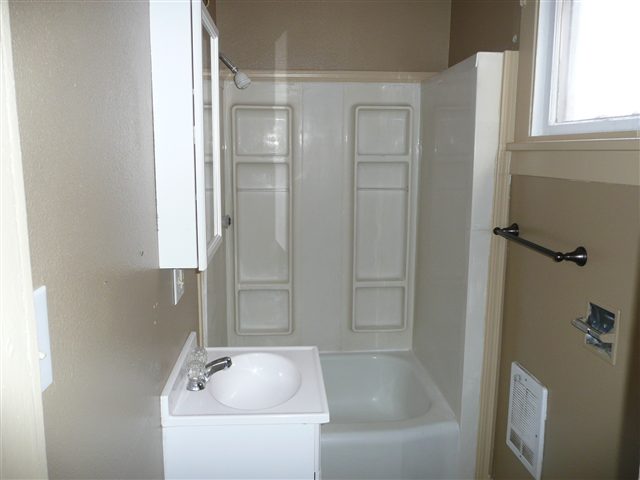 1318  W Maxwell Ave - Photo 9