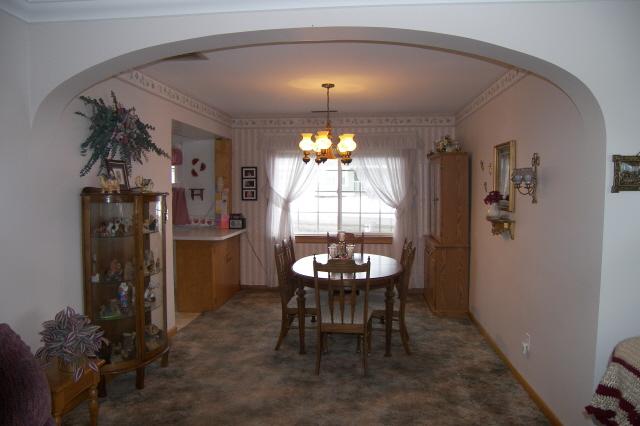 519  W 2nd St - Photo 4