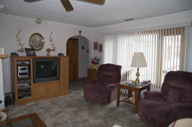 519  W 2nd St - Photo 5