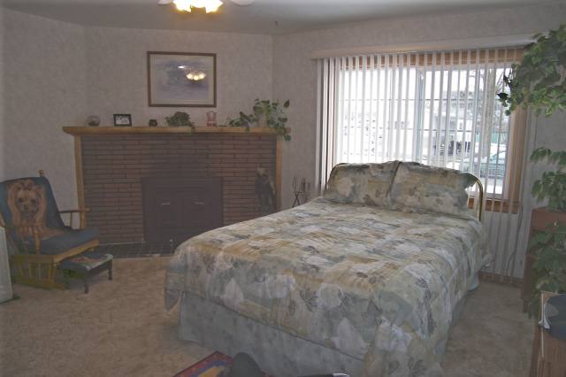 519  W 2nd St - Photo 6