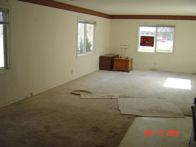 606  S Main St - Photo 3