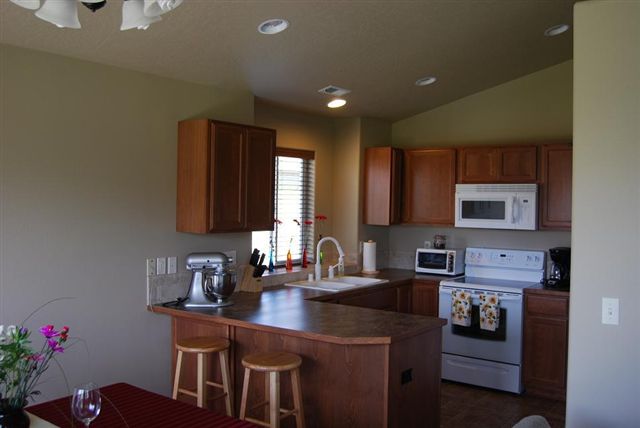 1013  N Oasis Ave - Photo 6
