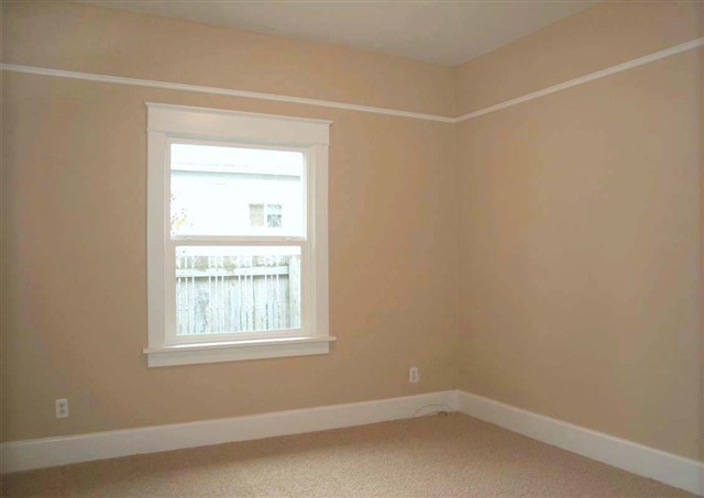 608  W SHANNON - Photo 7