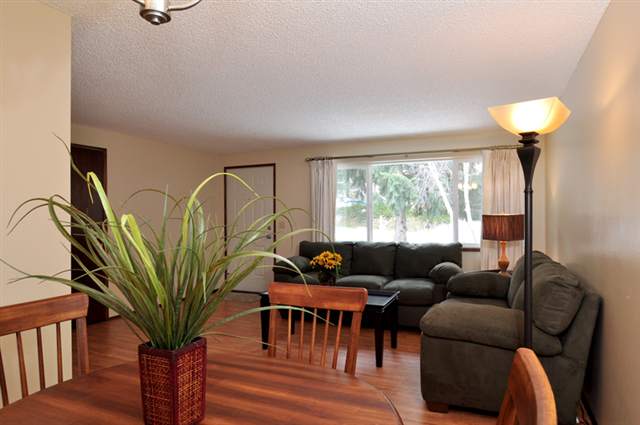 3829 E 7TH Ave - Photo 4