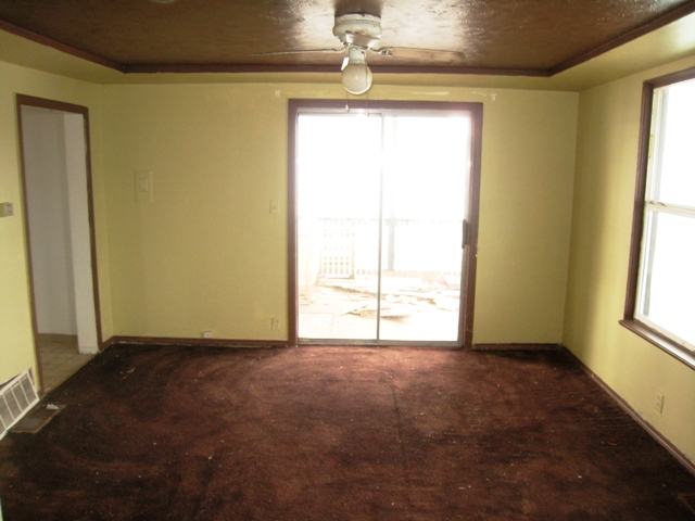 2418  E Empire Ave - Photo 3