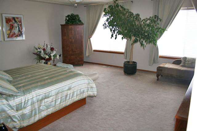 922  E Wellington Dr - Photo 5