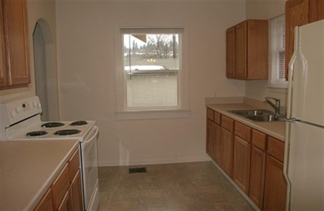 2604  E 5th - Photo 4