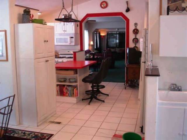 1924  W 16TH - Photo 4