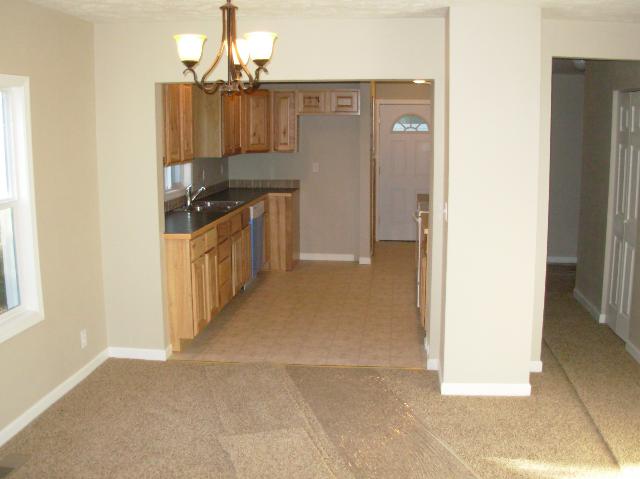 1307  E Joseph Ave - Photo 3