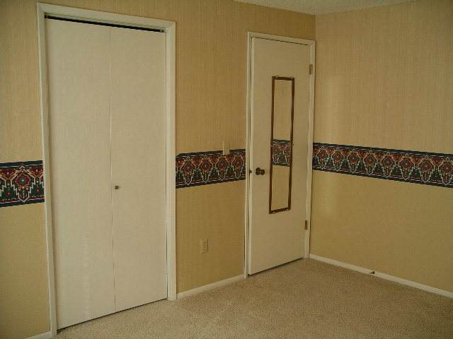 12405  E 24TH Ave - Photo 8