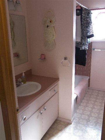13702  E 20th - Photo 7