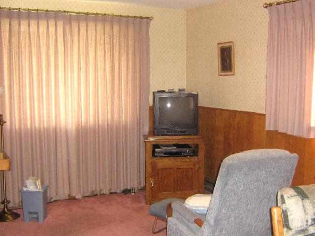 1028  E 37th Ave - Photo 3