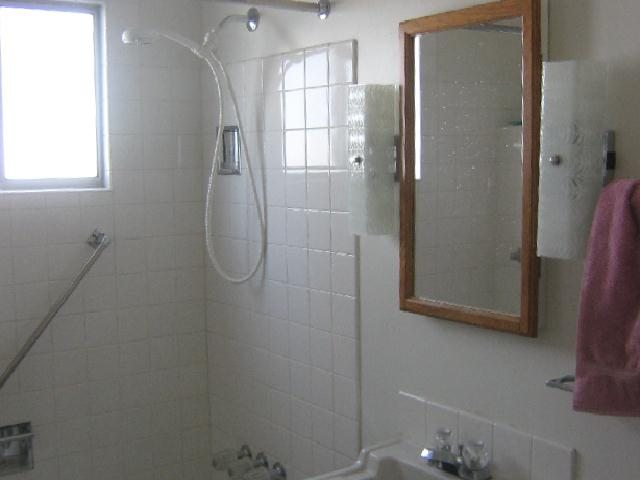 1028  E 37th Ave - Photo 6