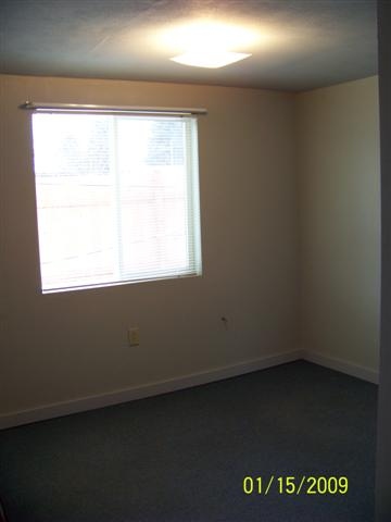 504  E Longfellow Ave - Photo 8
