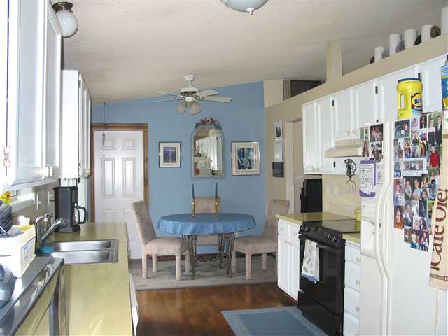 1305  S SAINT CHARLES Rd - Photo 4