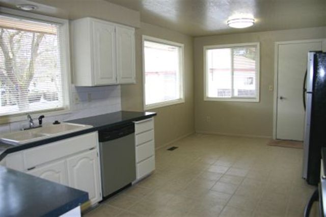 11718 N Wall Ct - Photo 3