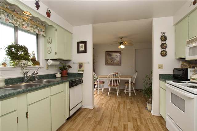 4704  N Darin Rd - Photo 3