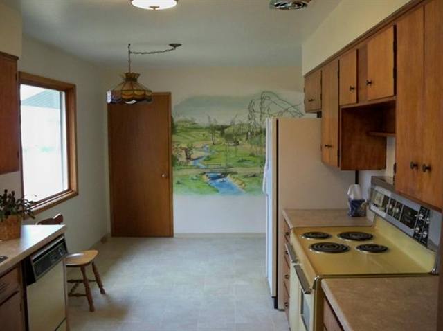 10015  E Nora - Photo 3