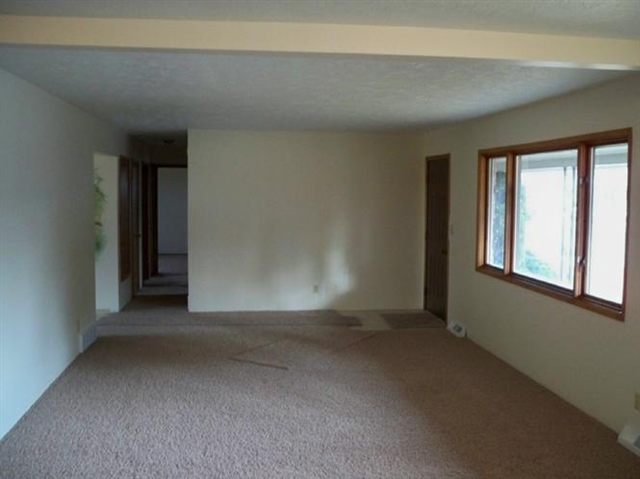 10015  E Nora - Photo 7