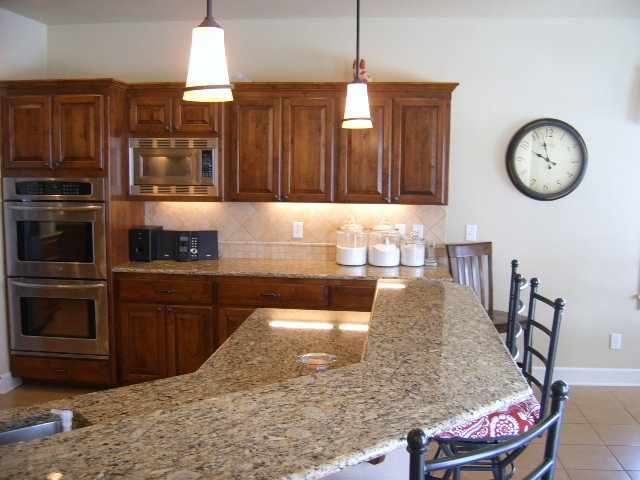 3112  W WESTOVER Ln - Photo 4