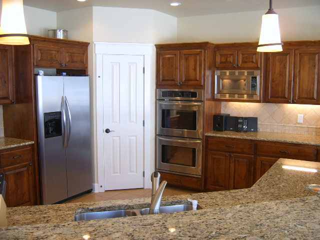 3112  W WESTOVER Ln - Photo 5