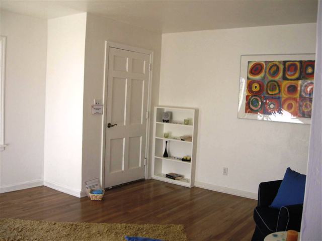1303  E Hoffman Ave - Photo 4