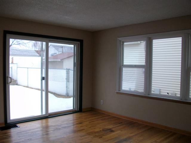 1111  E WALTON - Photo 3