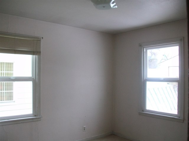 1111  E WALTON - Photo 6