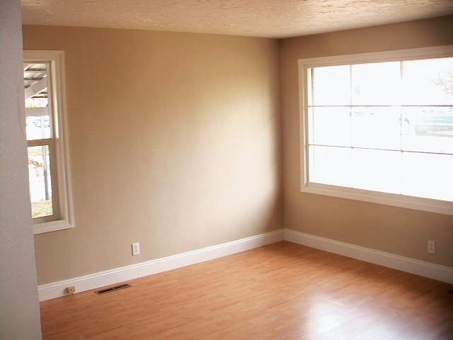 6103  N A St - Photo 4