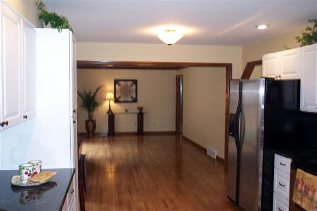 2121  S Conklin Rd - Photo 4