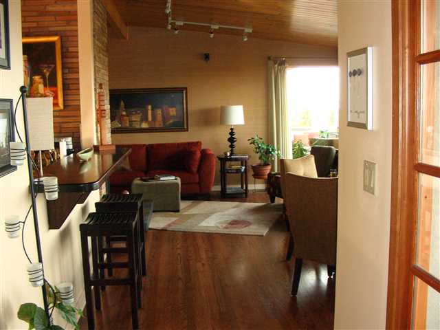 2428  E 9th Ave - Photo 3
