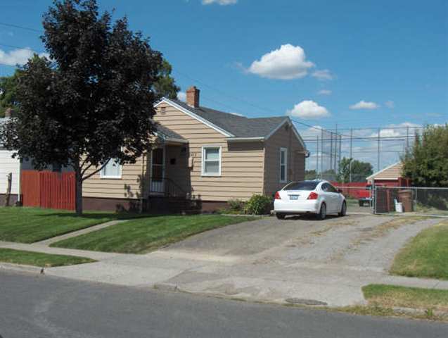 1415 E RICH - Photo 1
