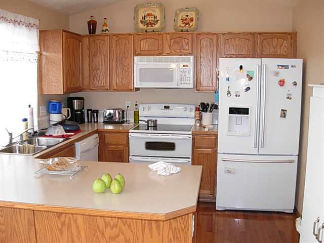 1704  N McMillan Ln - Photo 4