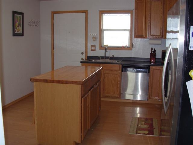 318 E Everett - Photo 3