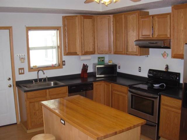 318 E Everett - Photo 4