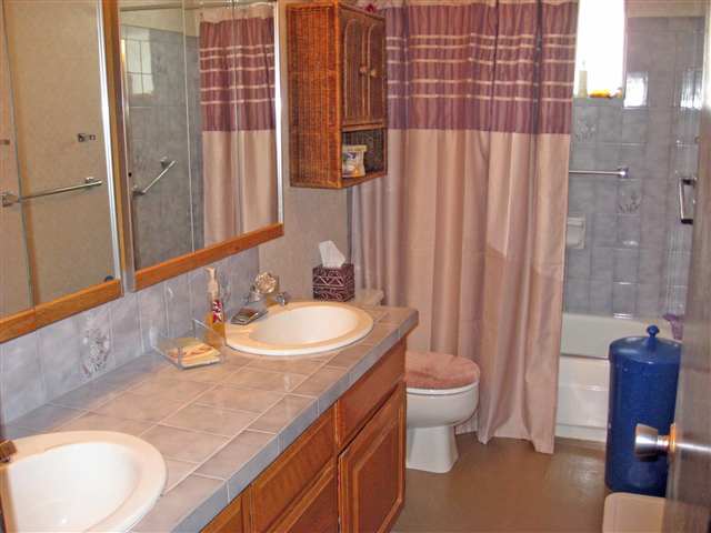 5812 N Sutherlin St - Photo 7