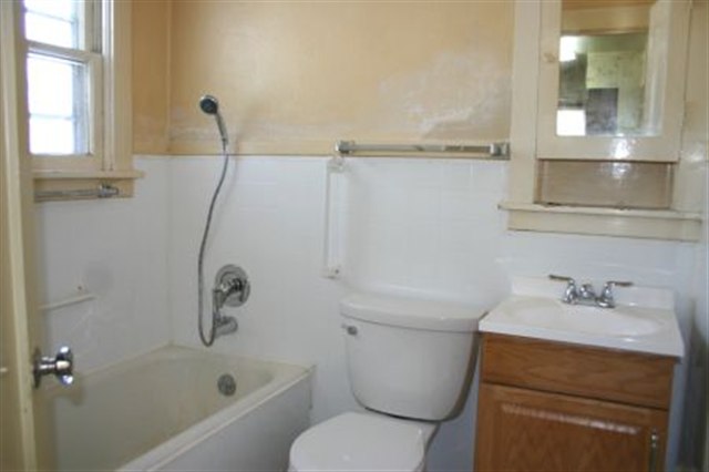 4111  E 2nd - Photo 6