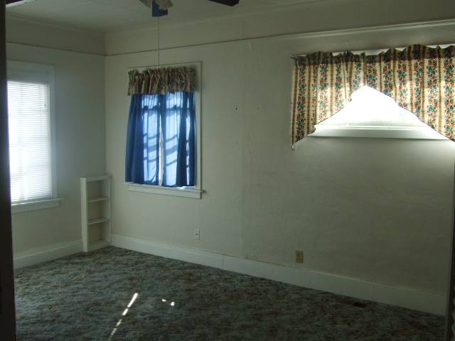2807  N Crestline St - Photo 3