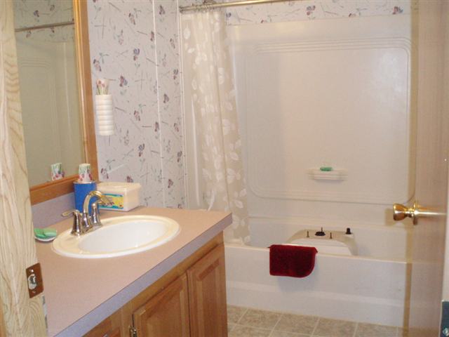 454  W 9th Ave - Photo 4