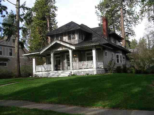 2316 S MANITO Blvd - Photo 1