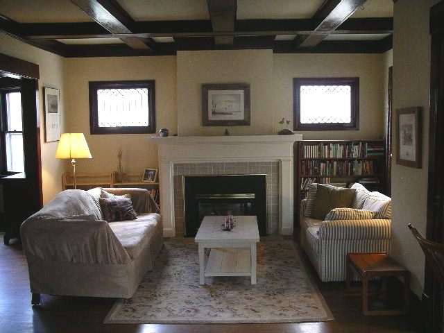 2316 S MANITO Blvd - Photo 2