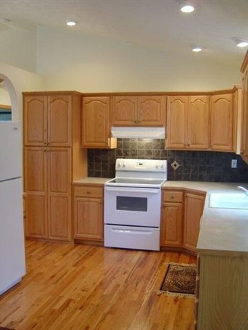 1226  W Bismark Ave - Photo 5