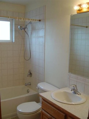 1226  W Bismark Ave - Photo 7